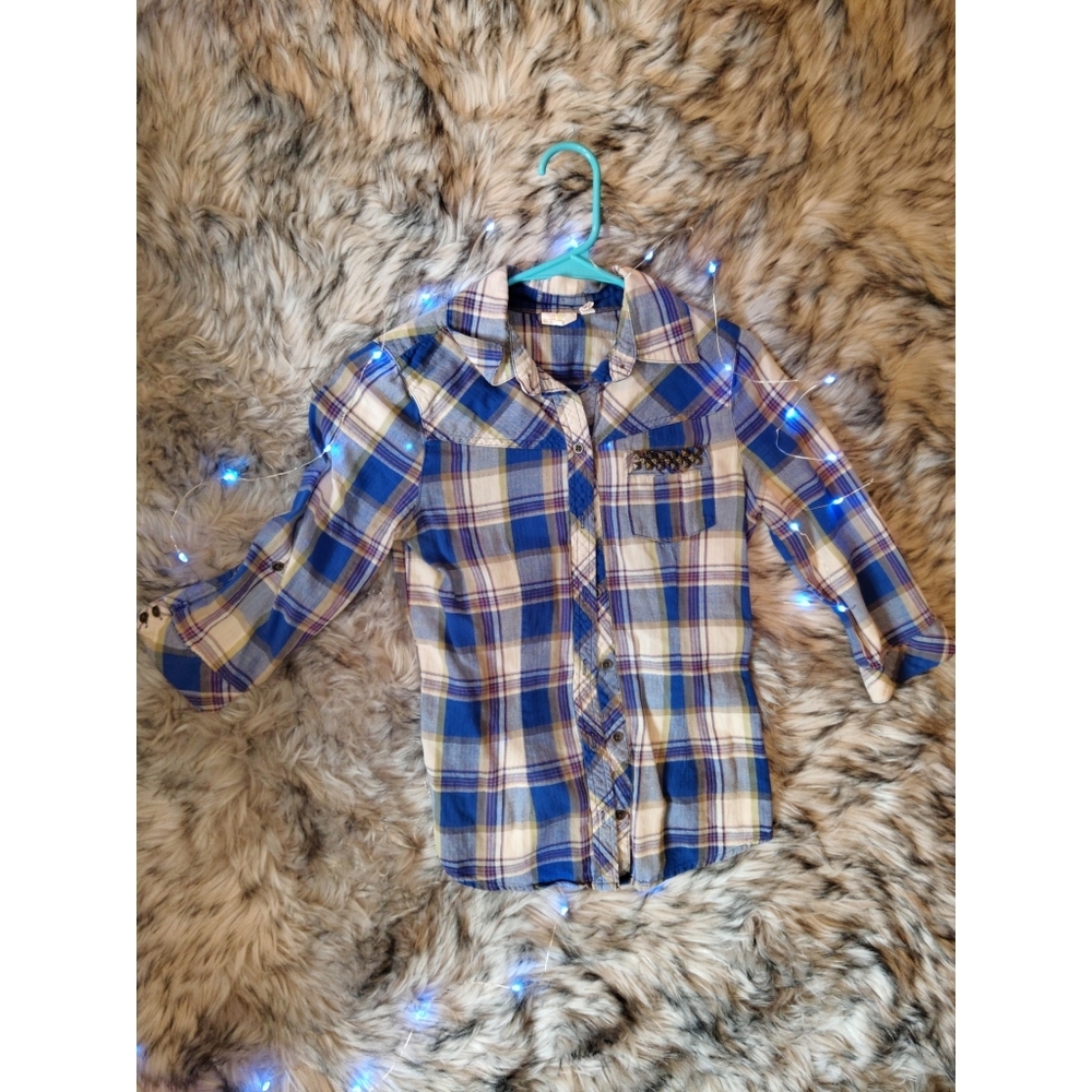 Plaid button up quarter sleeve